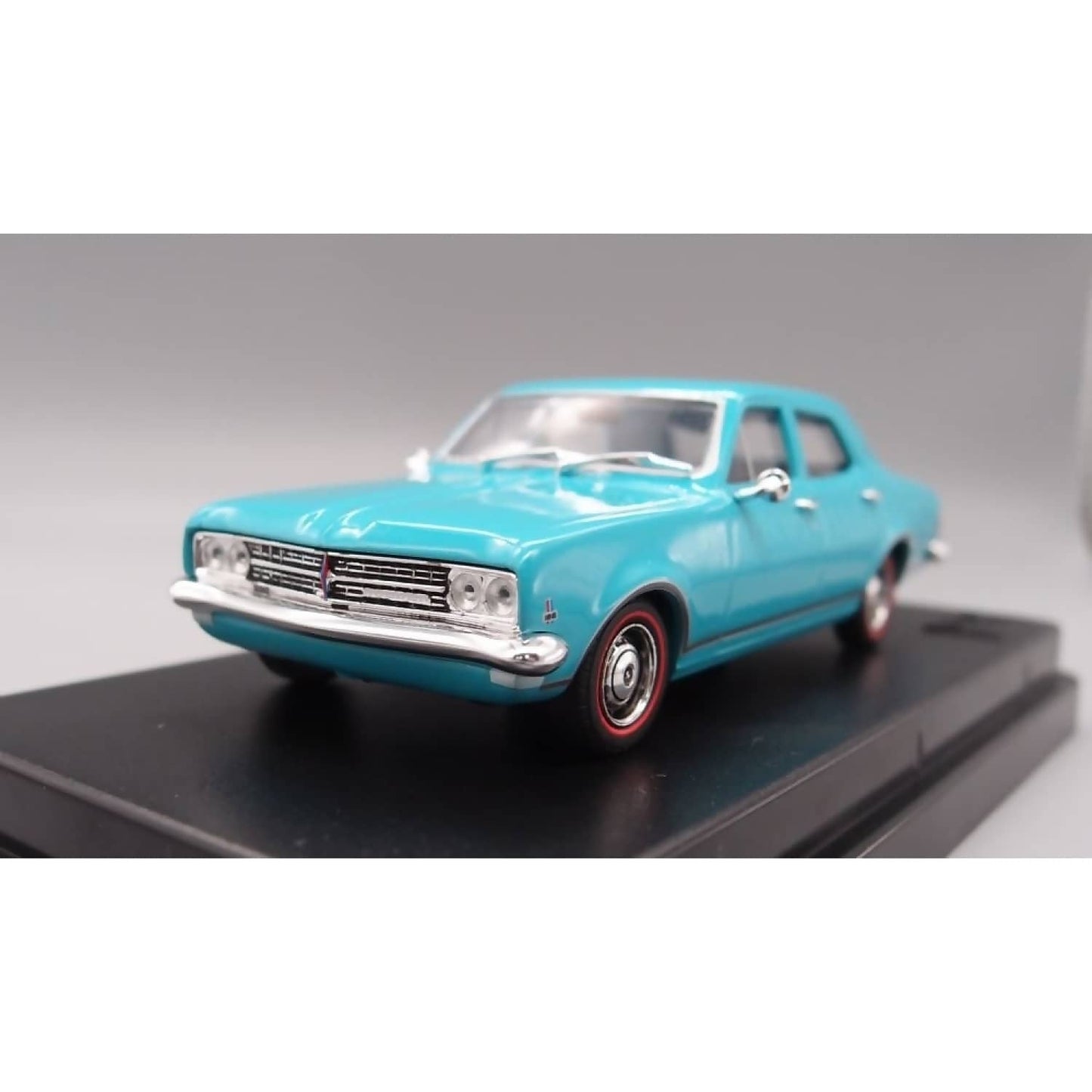 DDA Collectibles 1:43 Scale - 1968 HK Holden Premier 4 Door Sedan Turquoise - Diecast Model