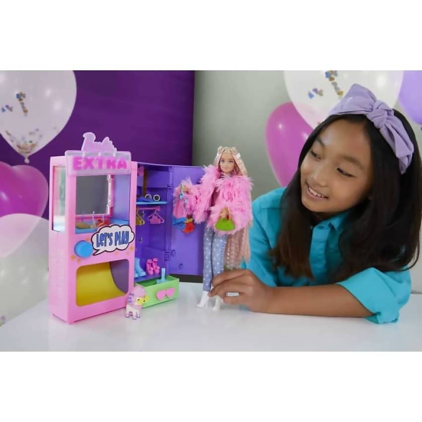 Barbie - Extra Surprise Fashion Closet Playset - Mattel