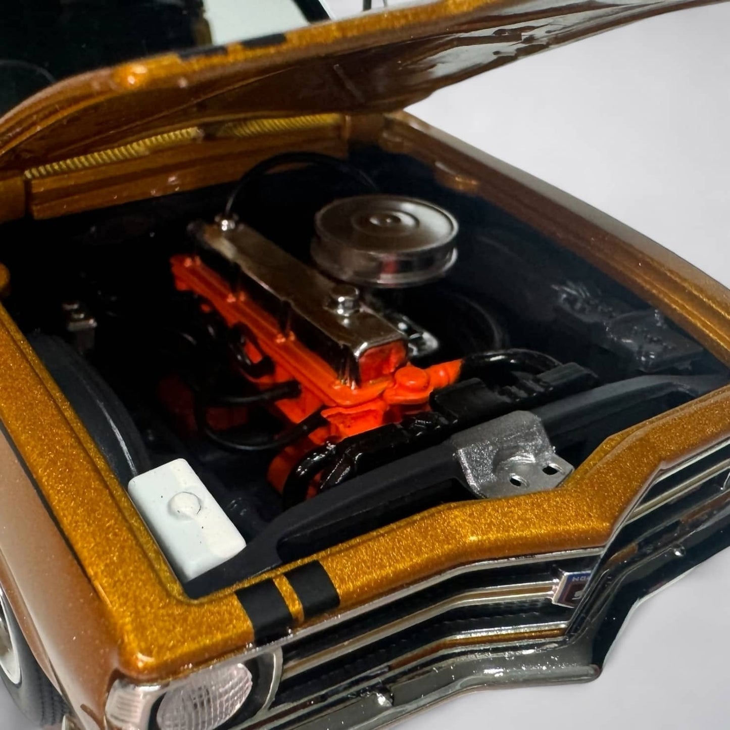 DDA Collectibles 1:24 Scale - Holden Torana LC GTR Hermes Yellow - Diecast Model