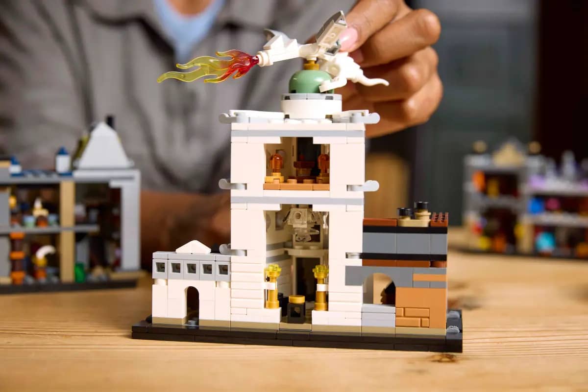 LEGO 76444 Diagon Alley™ Wizarding Shops - Harry Potter