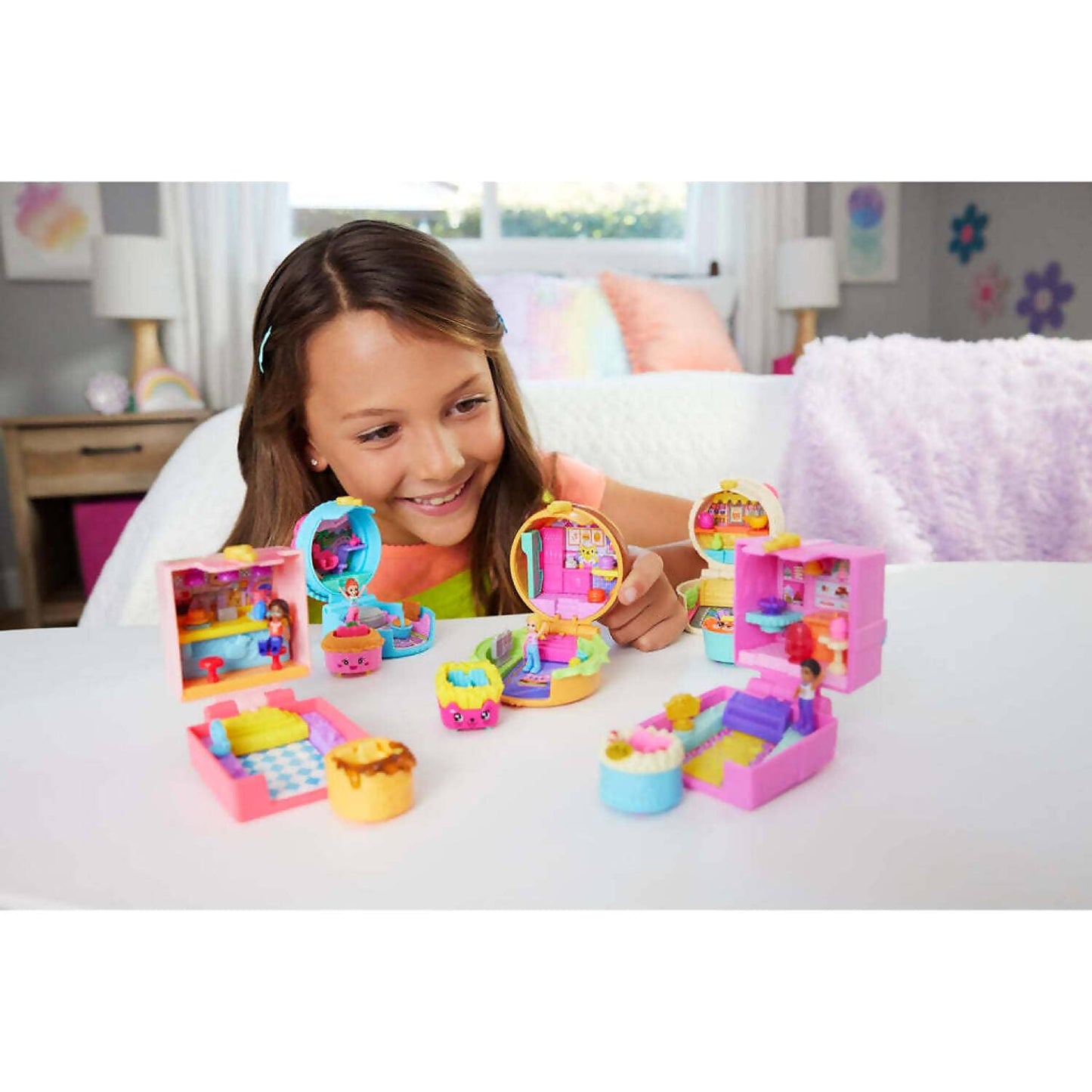 Polly Pocket - Tiny Take Out Reveal Compact Playset - Mattel