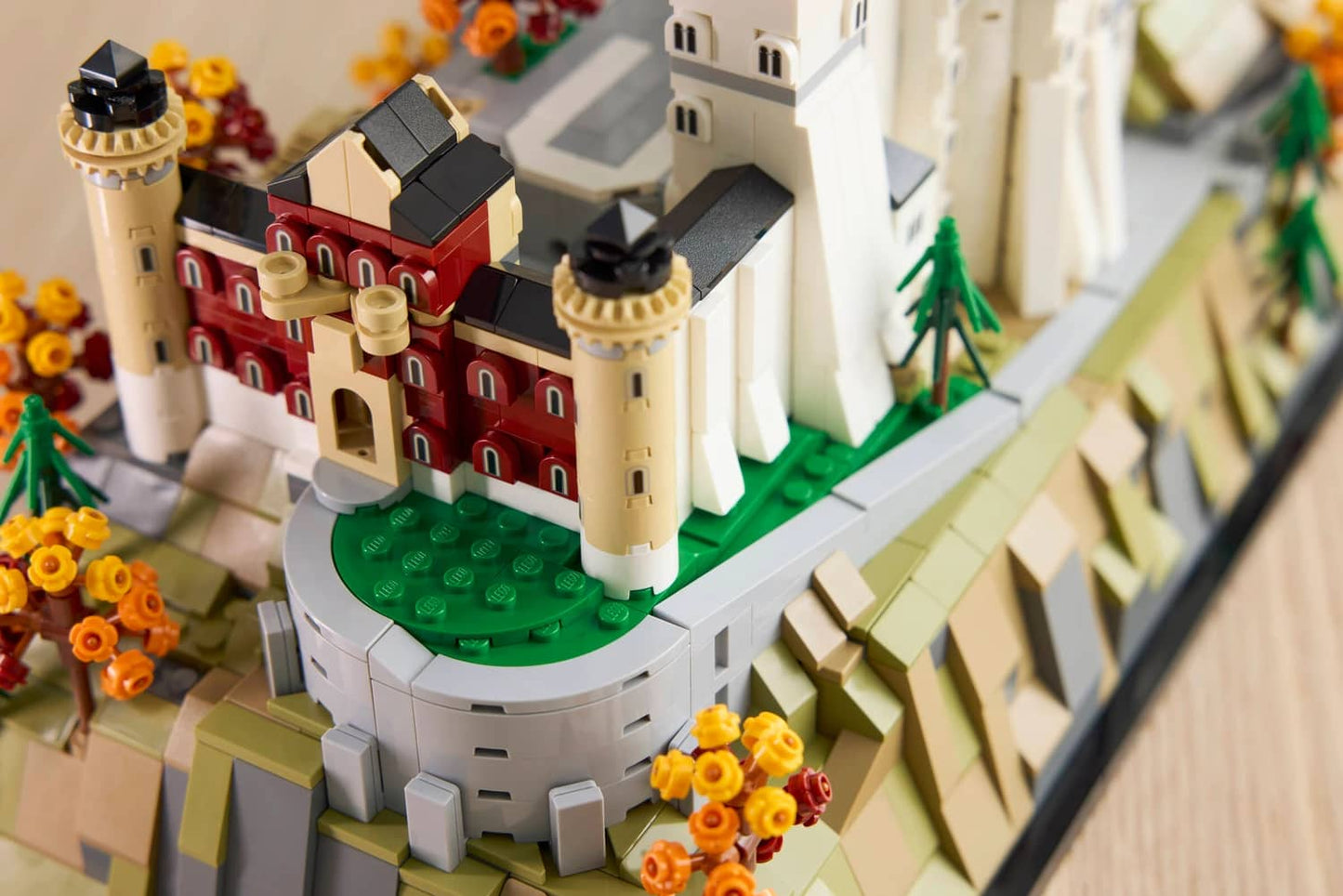 LEGO 21063 Neuschwanstein Castle - Architecture
