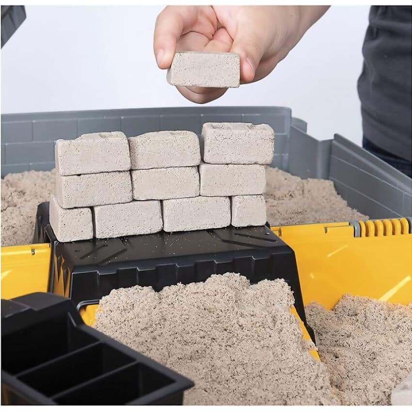 Kinetic Sand - Construction Site Box Moldable Sand 907gm - Spin Master