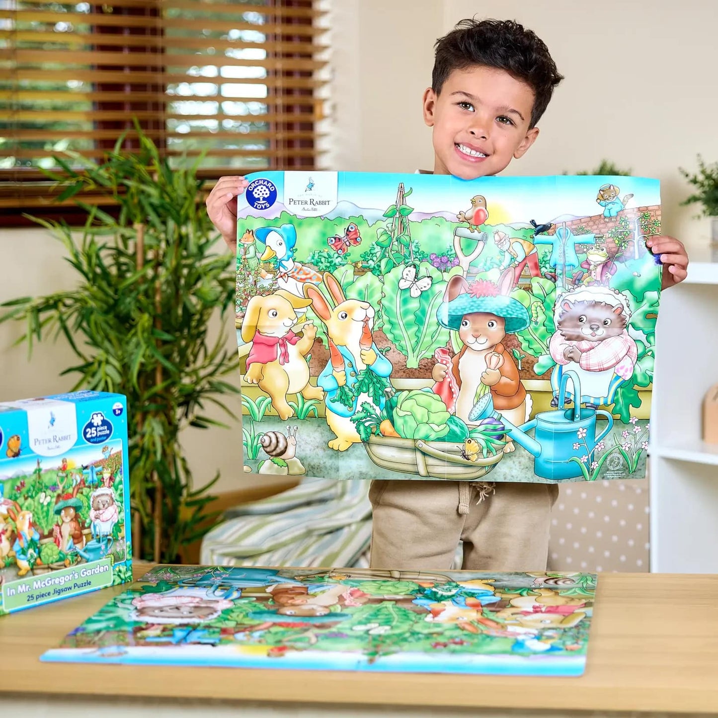 Orchard Toys - Peter Rabbit™ In Mr. McGregor's Garden jigsaw puzzle 25 Pieces
