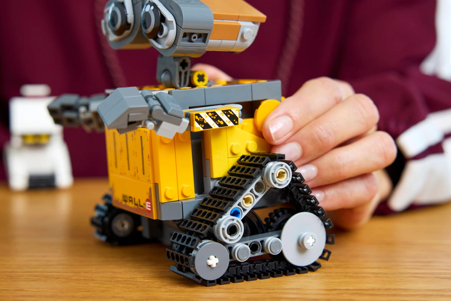 LEGO 43279 WALL-E and EVE - Disney