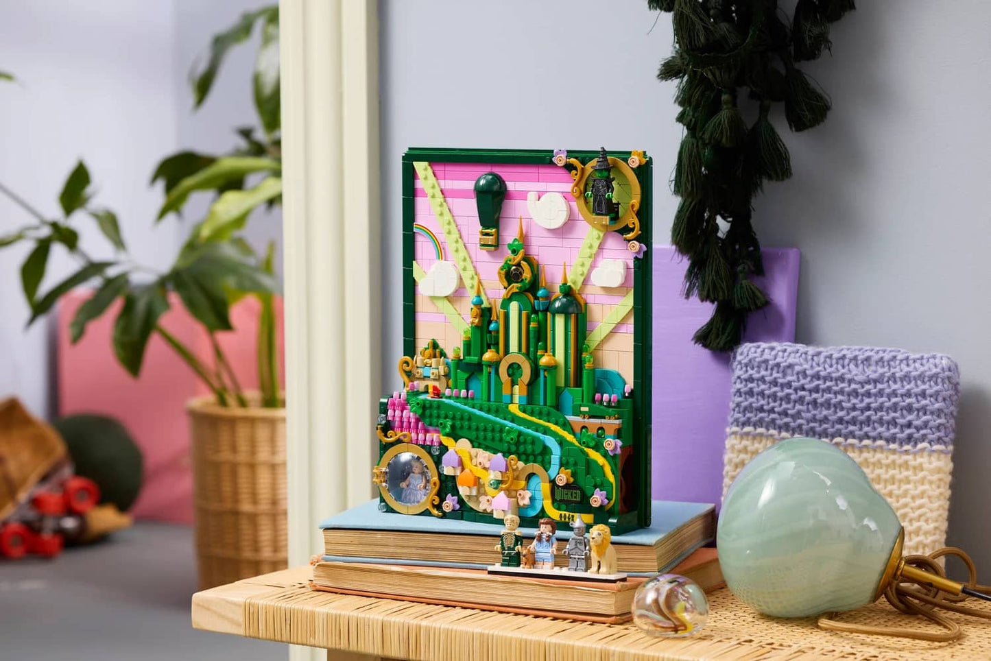 LEGO 75685 Emerald City Wall Art - Wicked