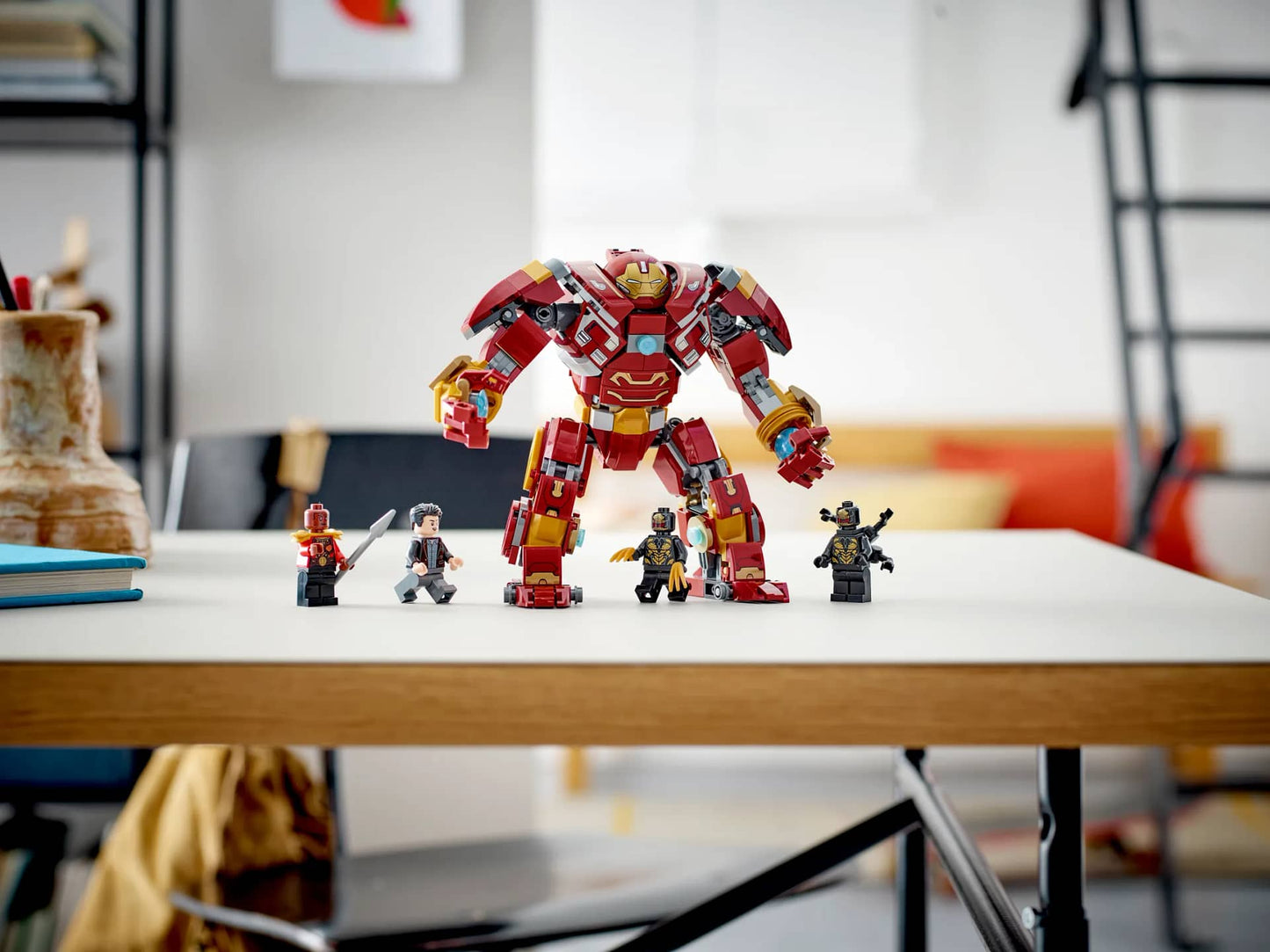 LEGO 76247 The Hulkbuster Battle Of Wakanda - Marvel Super Heroes
