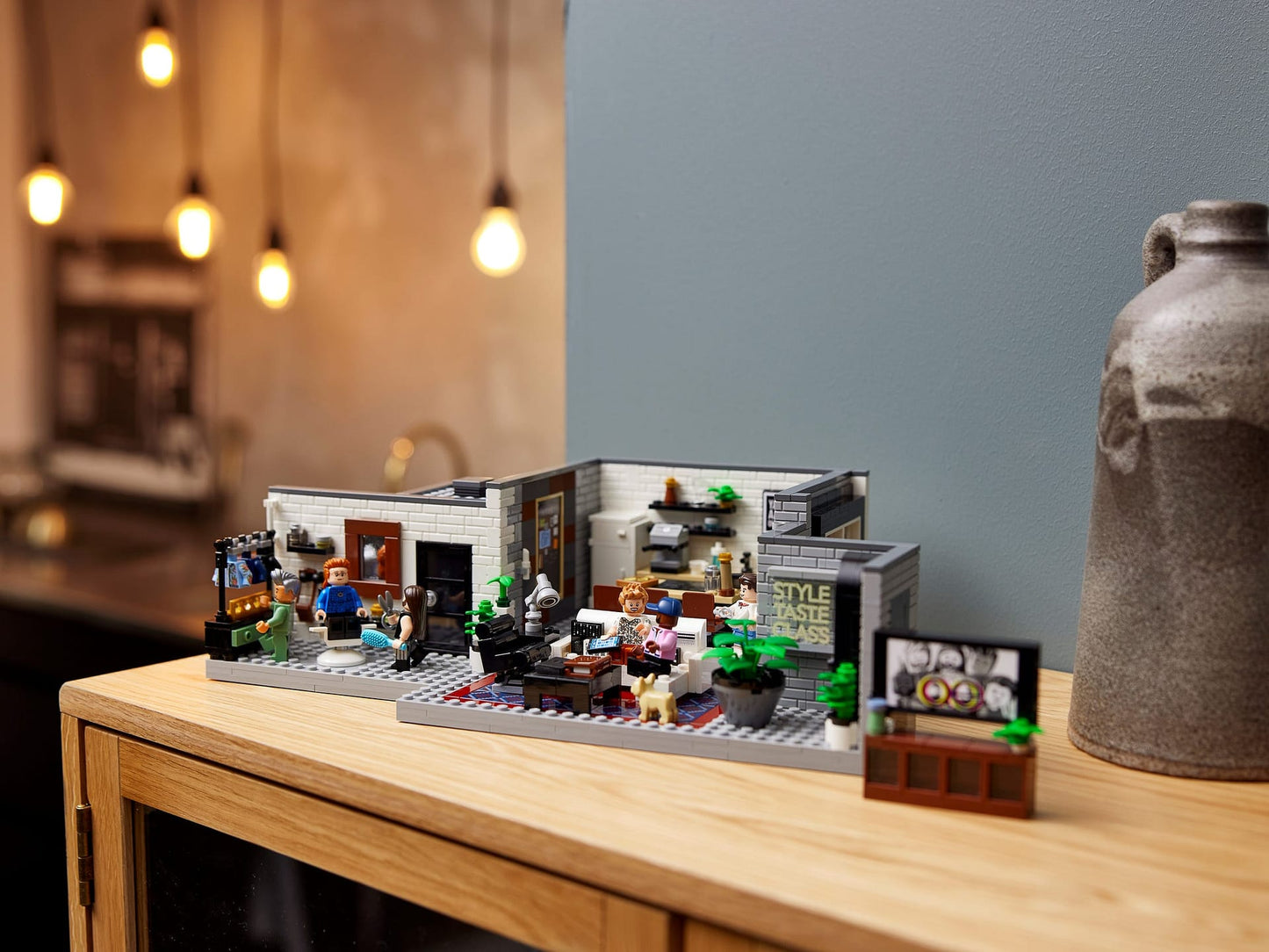 LEGO 10291 Queer Eye The Fab 5 Loft - ICONS