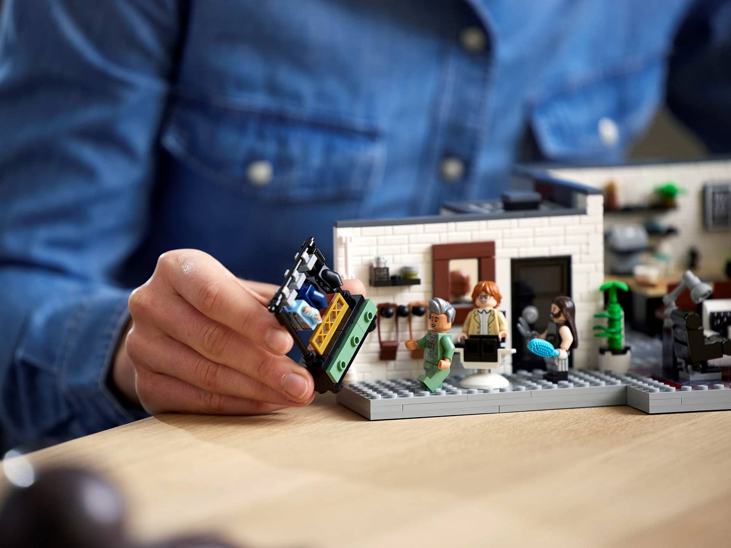 LEGO 10291 Queer Eye The Fab 5 Loft - ICONS