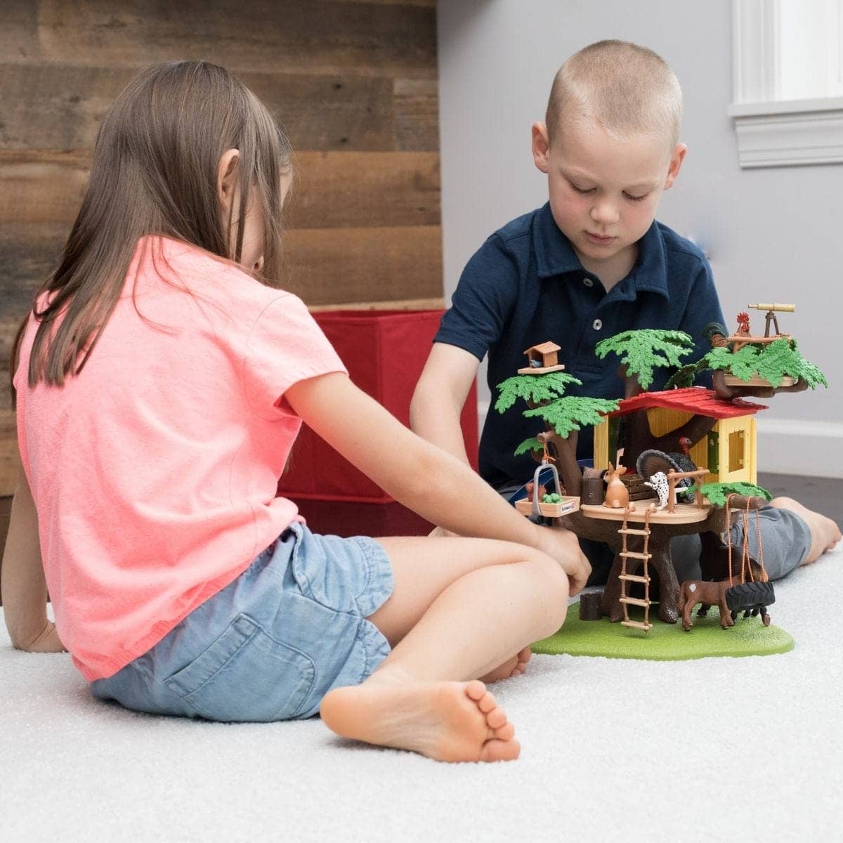 Schleich - Adventure Tree House Animal Playset