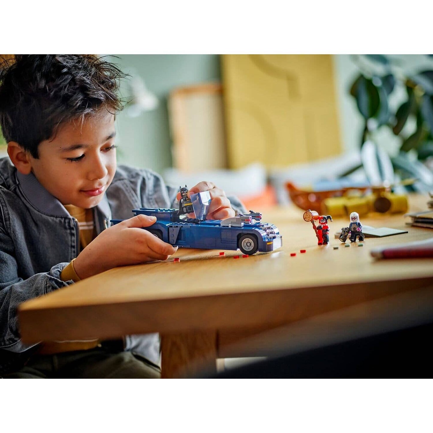 LEGO 76274 Batman with the Batmobile vs. Harley Quinn and Mr. Freeze - DC Super Heroes