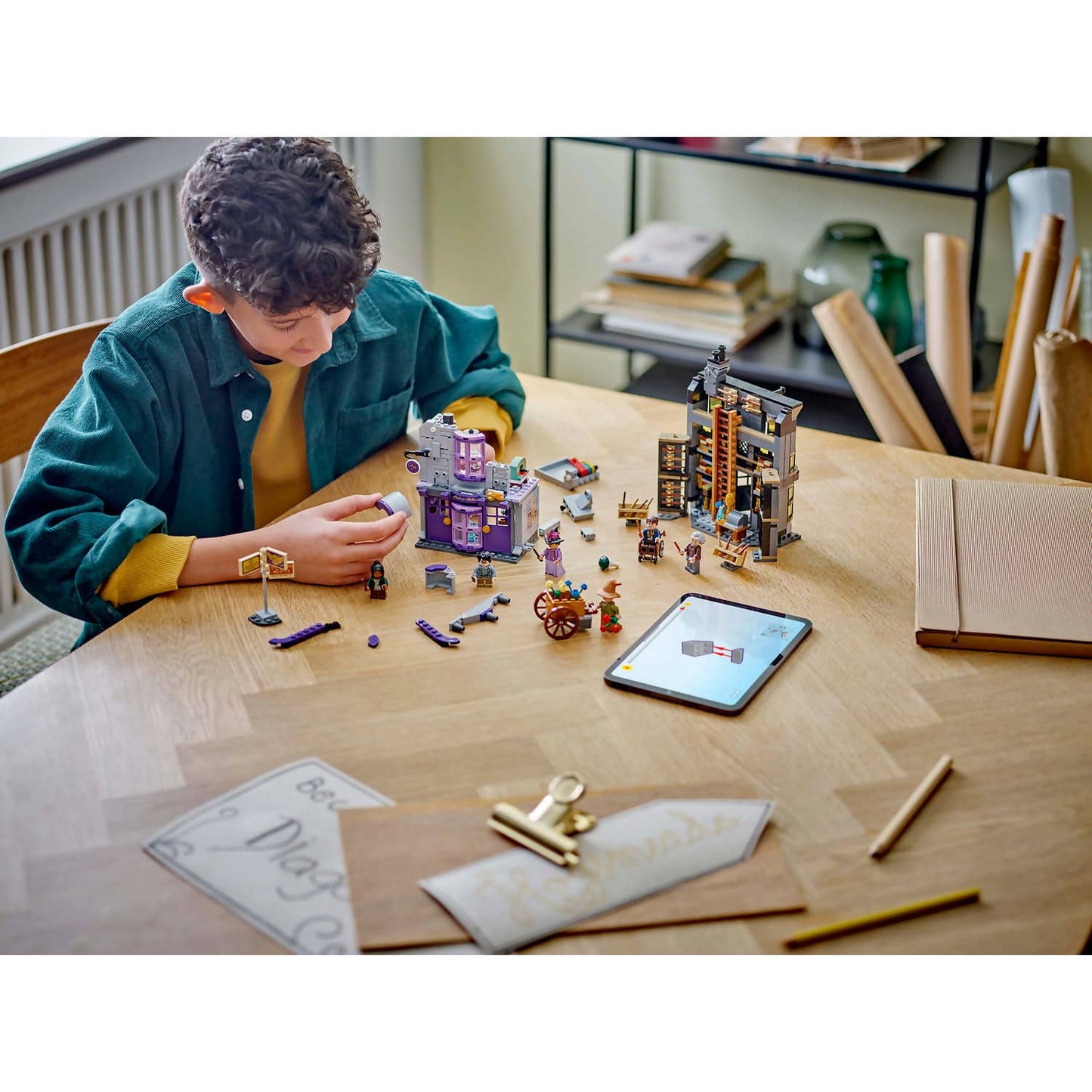 LEGO 76439 Ollivanders and Madam Malkin's Robes - Harry Potter