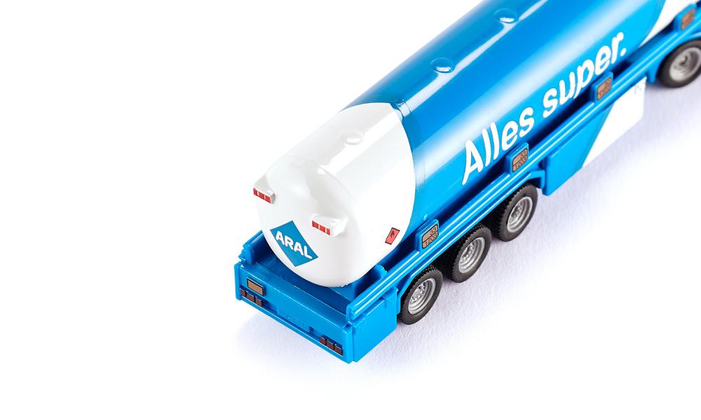 Siku - Articulated Tanker Truck With Tandem Trailer – 1:87 Scale Die-Cast Fuel Transport Model