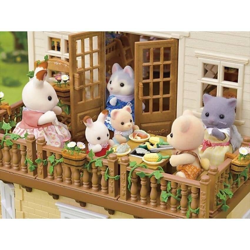 Sylvanian Families - Red Roof Country Home Secret Attic Playroom