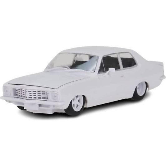 DDA Collectibles 1:24 Scale - Torana LJ V8 Custom Sealed Body Opening Bonnet with Engine - Plastic Diecast Model Kit