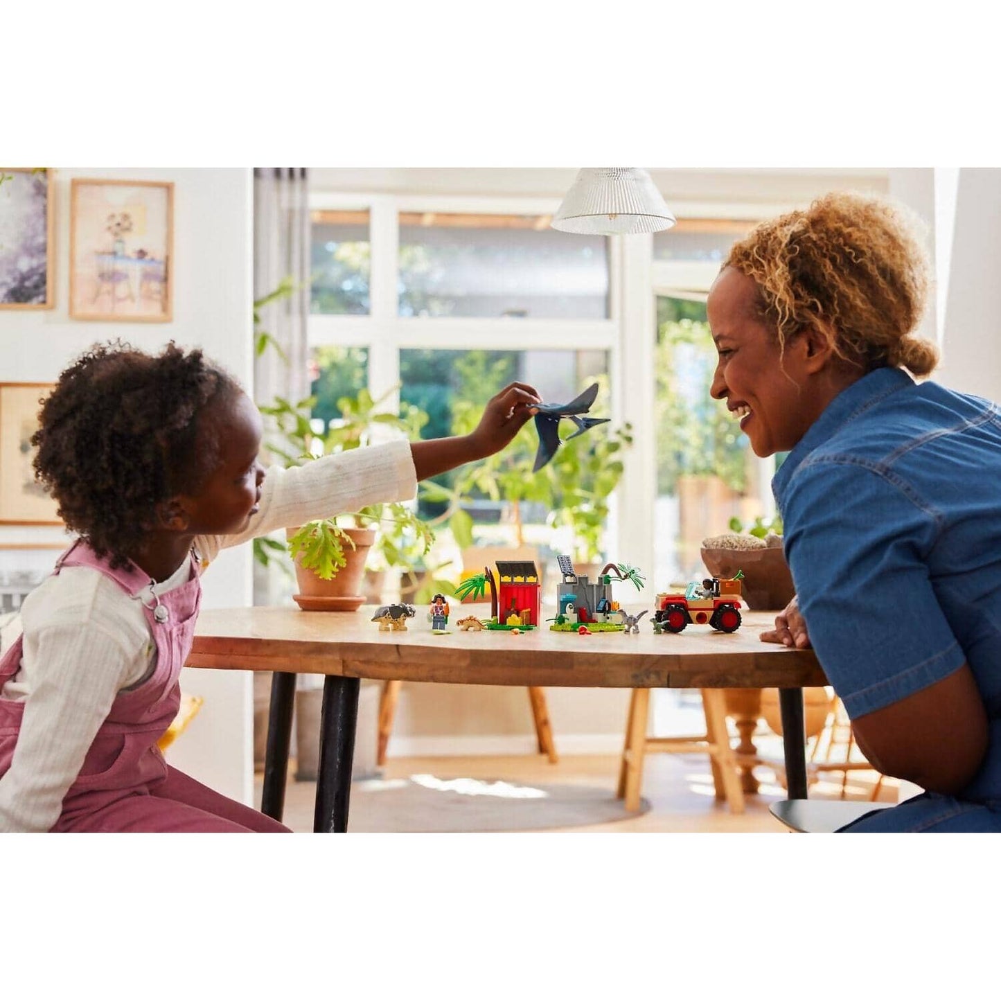 LEGO 76963 Baby Dinosaur Rescue Center - Jurassic World 4+