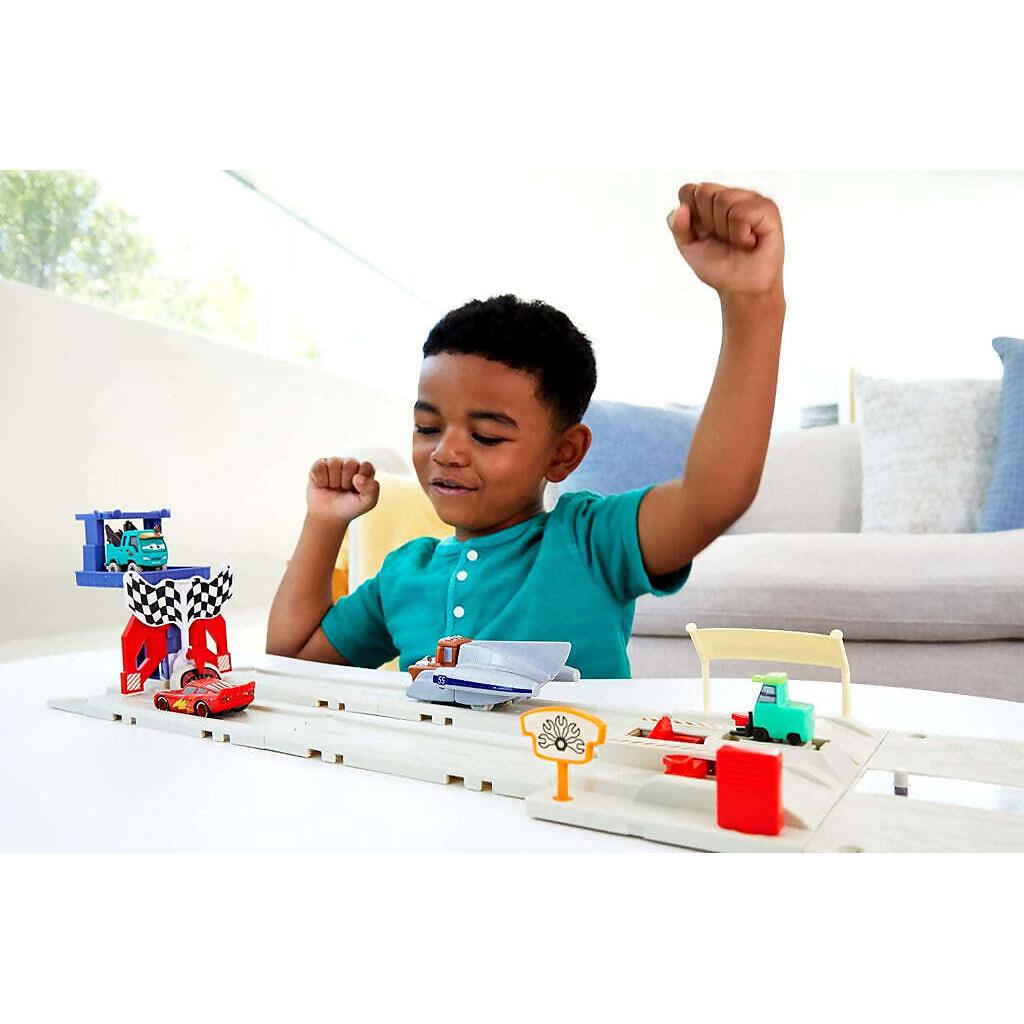 Disney Pixar - CARS - On The Road Salt Flats Super Speed Playset - Mattel