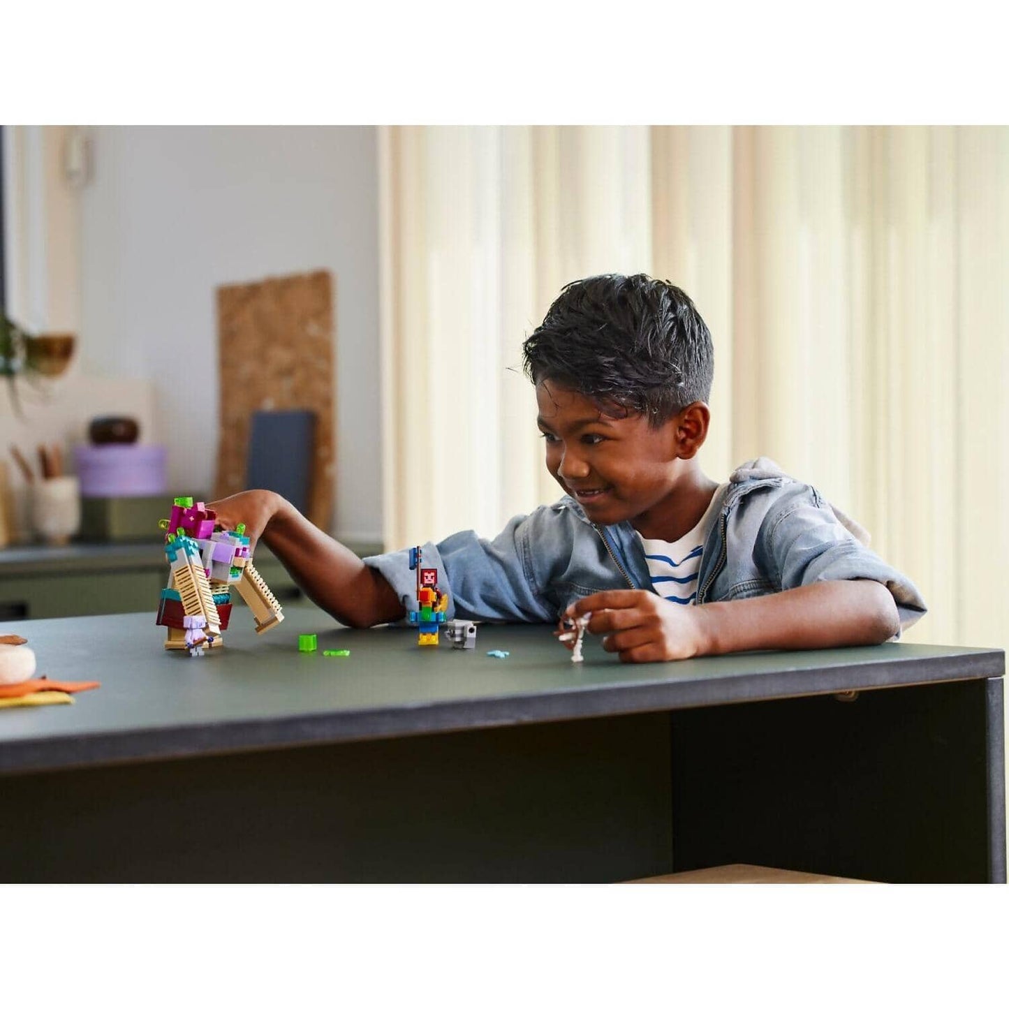 LEGO 21257 The Devourer Showdown - Minecraft