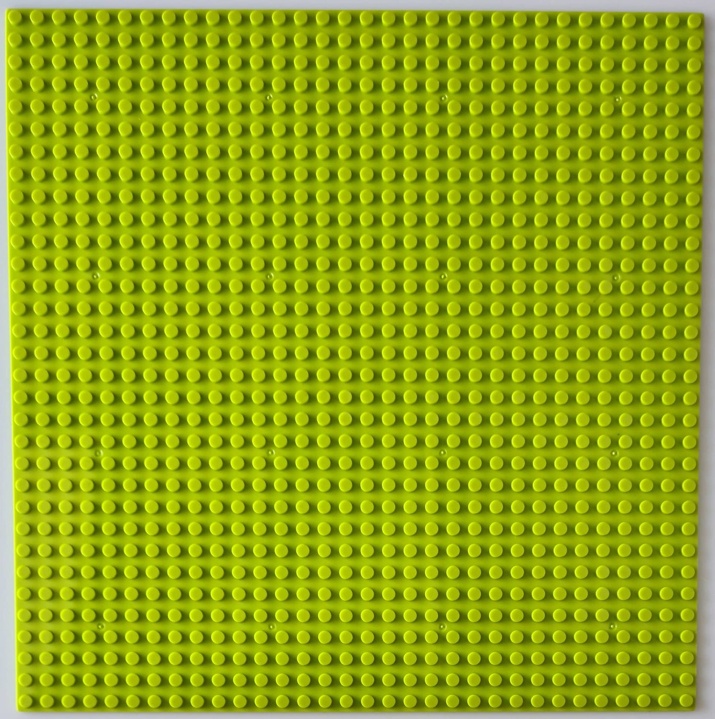 BASEPLATE 32x32 Studs L/green Generic