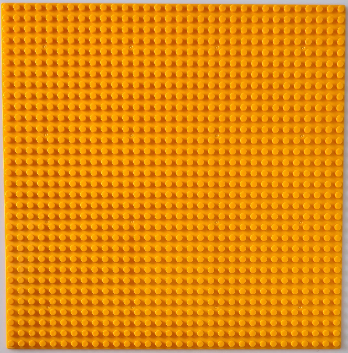 BASEPLATE 32x32 Studs Yellow Generic