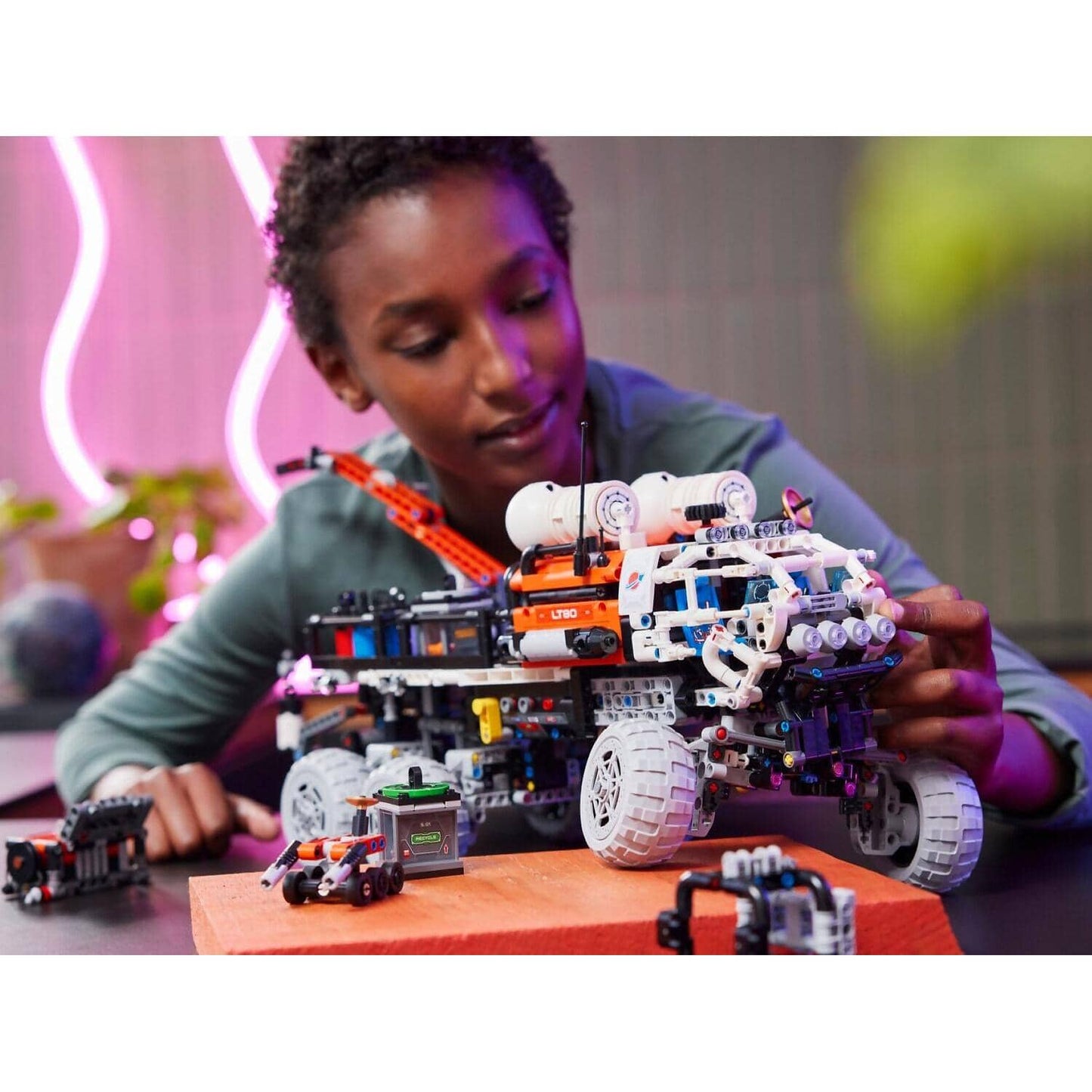 LEGO 42180 Mars Crew Exploration Rover - Technic