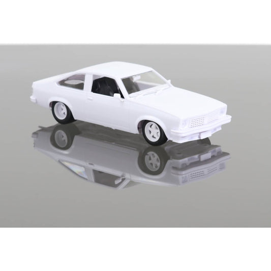 DDA Collectibles 1:24 Scale - LX SS Torana Slammed with 308 Engine Sealed Body Opening Bonnet - Plastic Diecast Model Kit