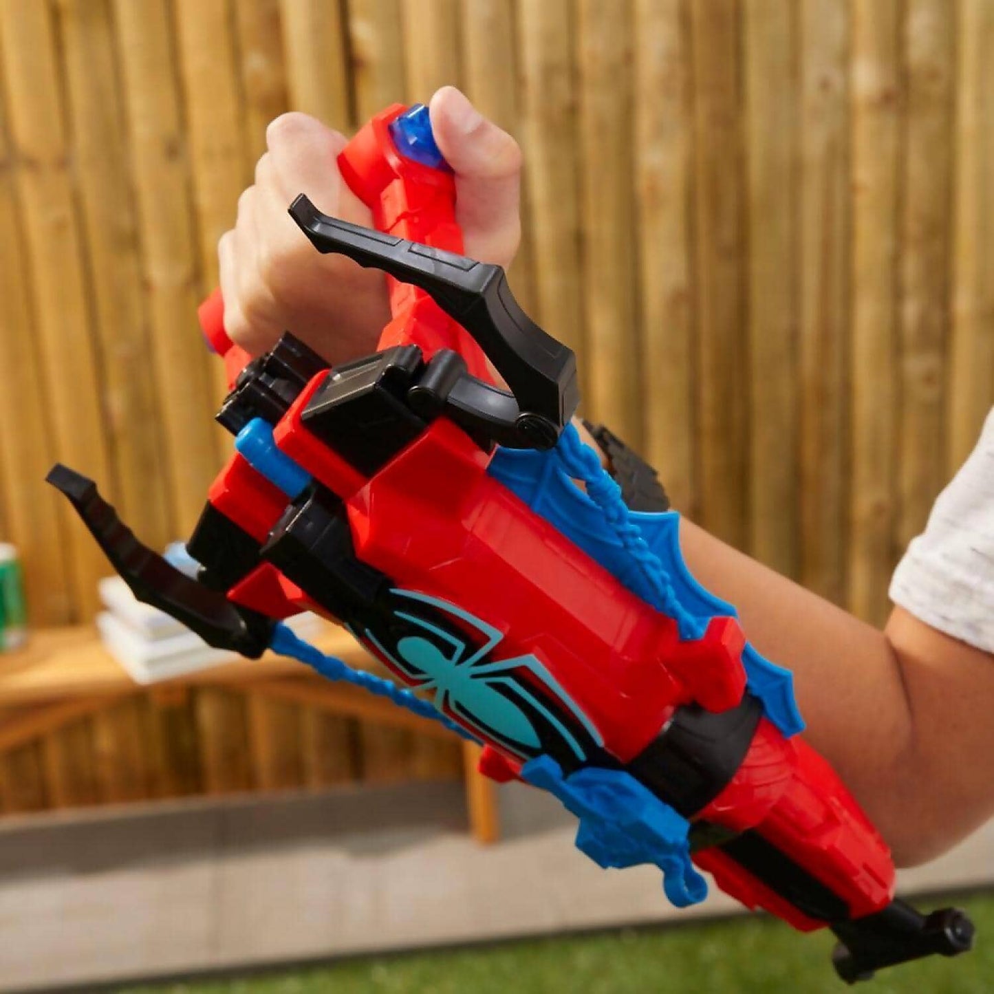 Nerf - Marvel Spider-man Strike 'n Splash Blaster 2-in-1 Feature Super Hero Toys Marvel Toys