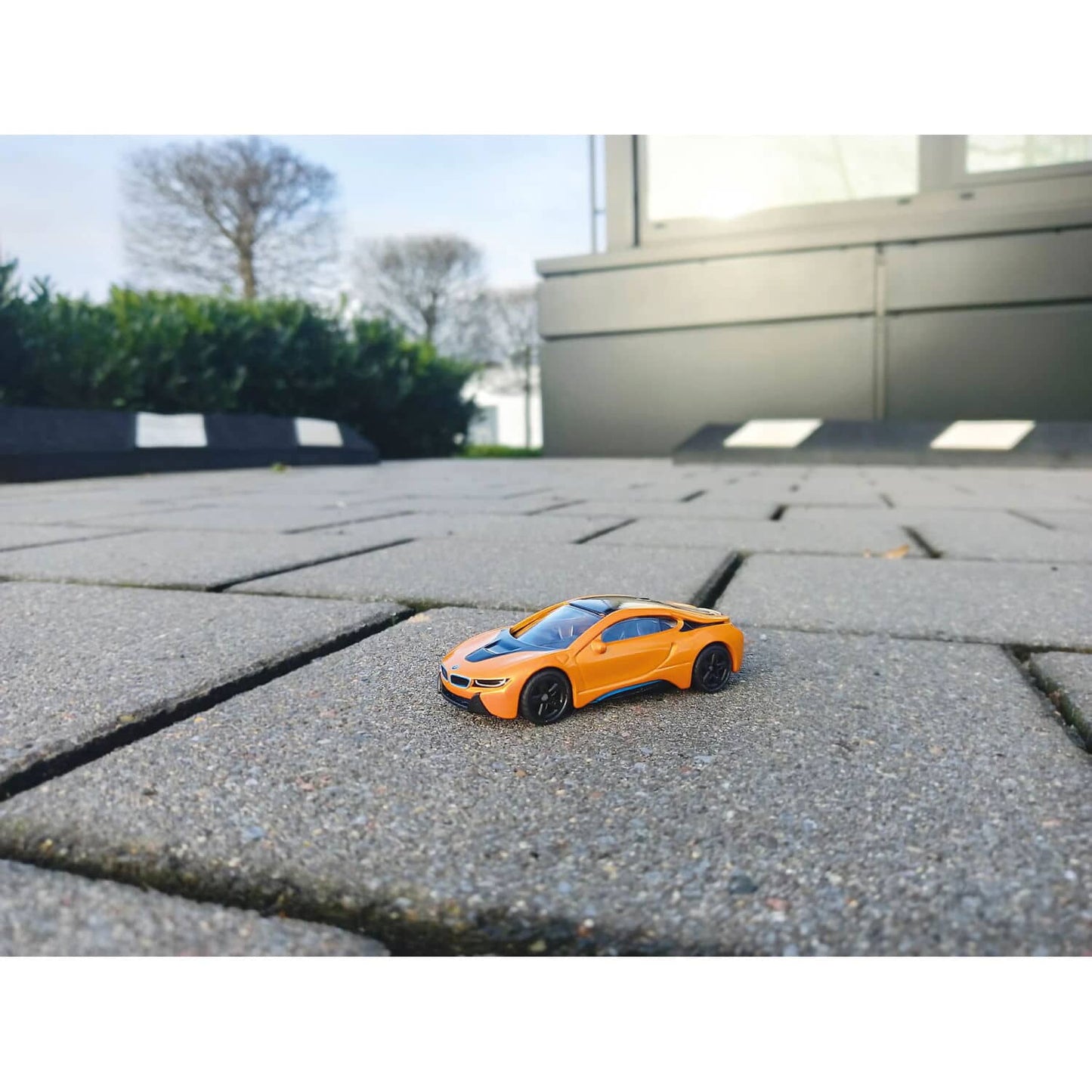 Siku - BMW i8 Sports Car Diecast Model - High-Quality 1:50 Scale - Durable and Detailed - No. 1558