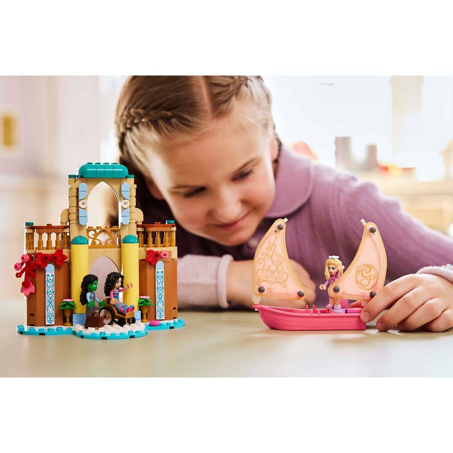 LEGO 75681 Glinda Elphaba & Nessarose at Shiz University - Wicked