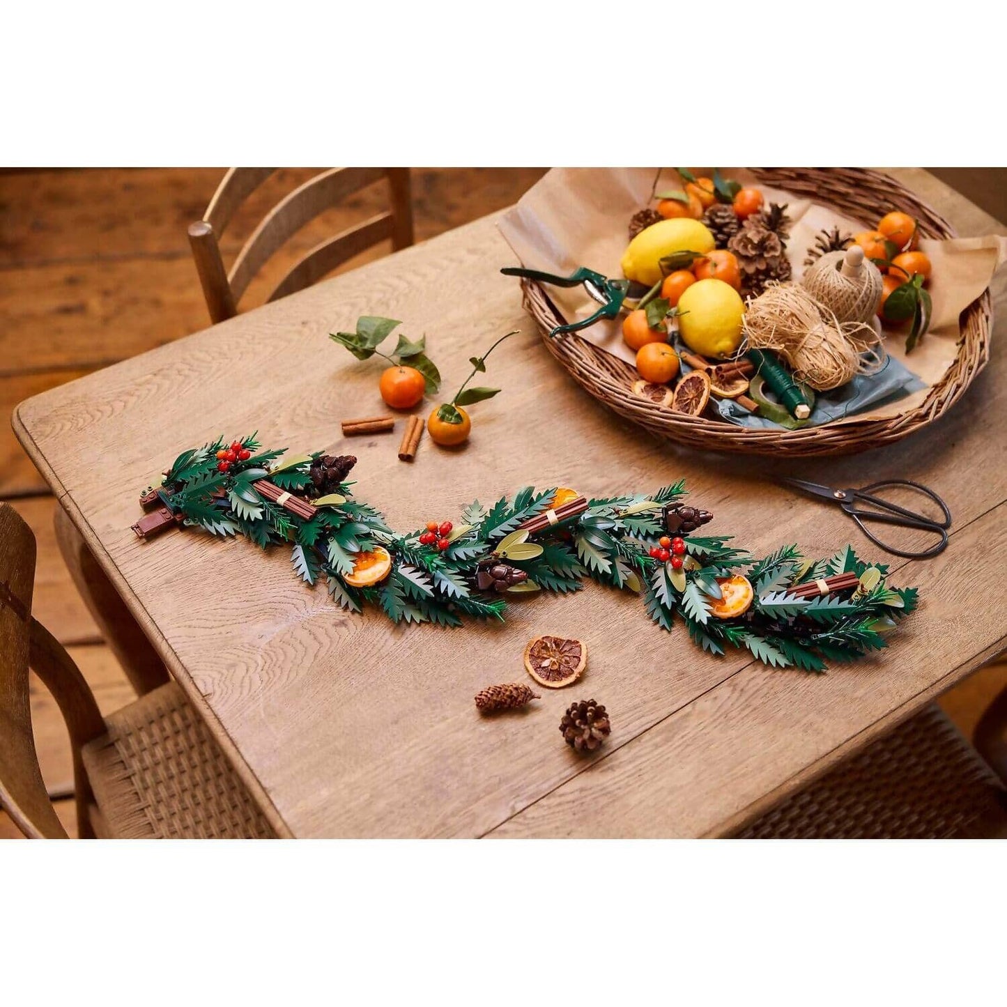 LEGO 10340 Wreath - Icons