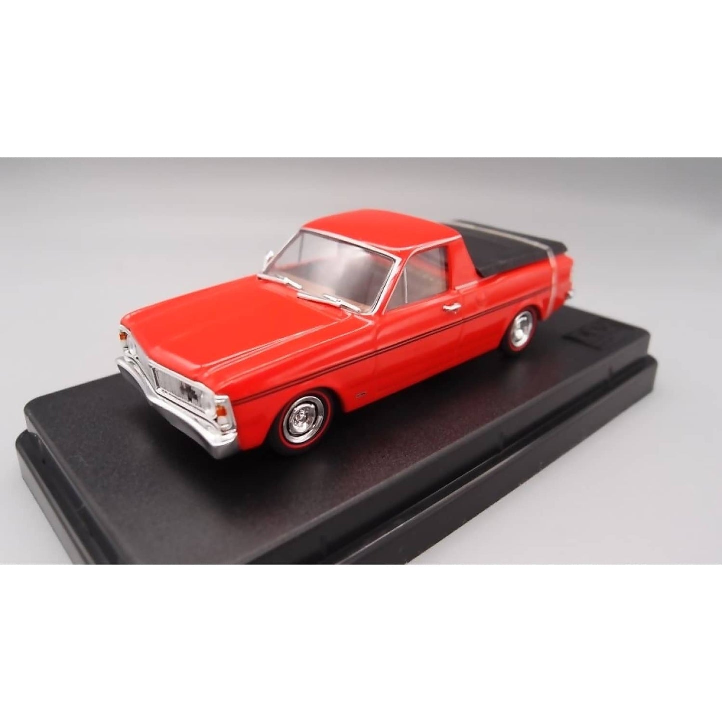 DDA Collectibles 1:43 Scale - 1971 XY Ford Falcon Ute Vermillion Fire - Diecast Model