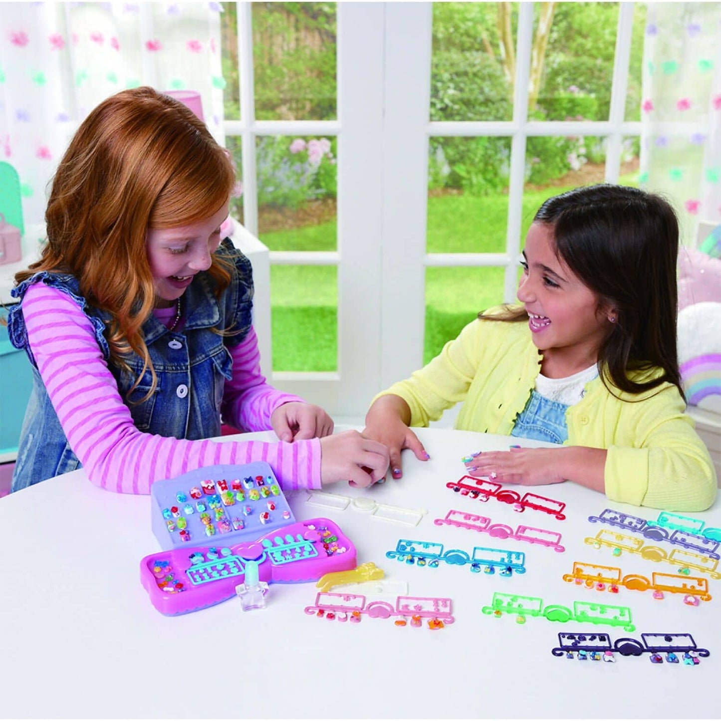 Aquabeads - Design N Display Nail Studio