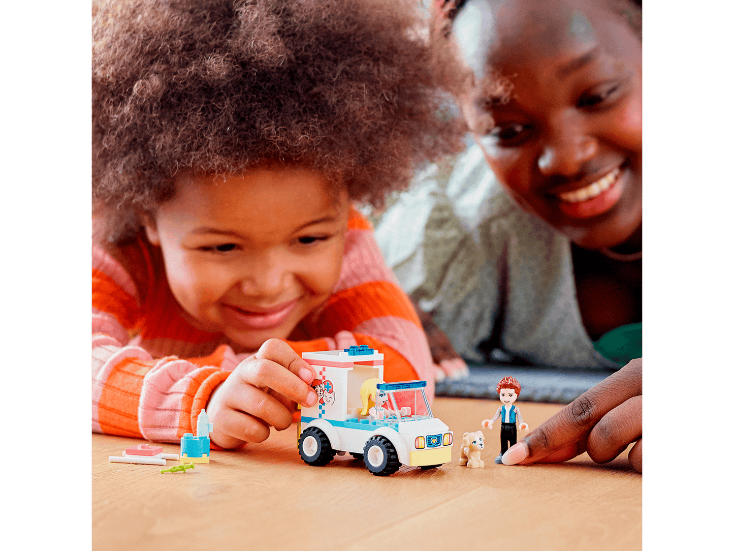 LEGO 41694 Pet Clinic Ambulance - Friends 4+