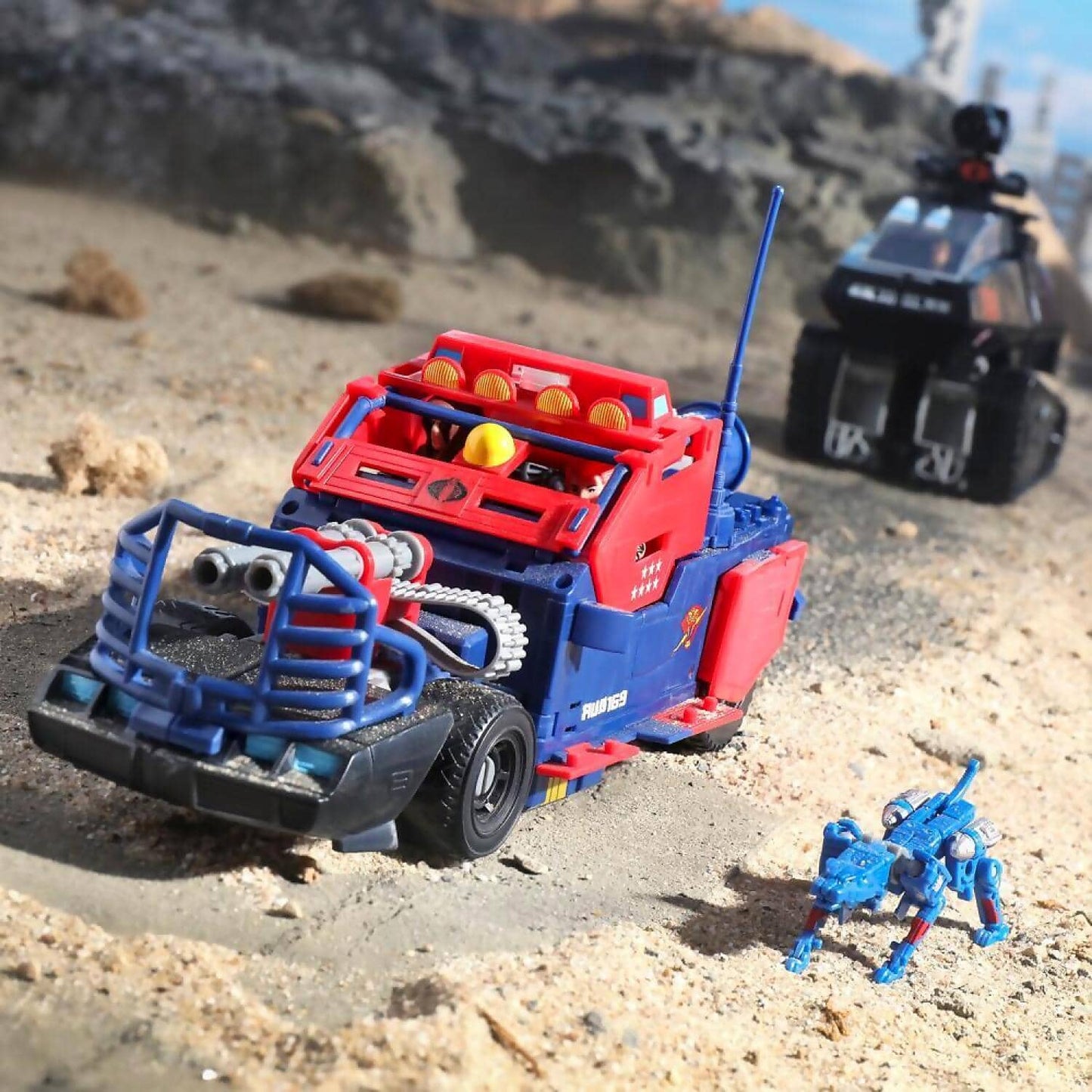 Transformers - Collaborative G.i. Joe Soundwave Dreadnok Thunder Machine Zartan & Zarana Toys - Hasbro