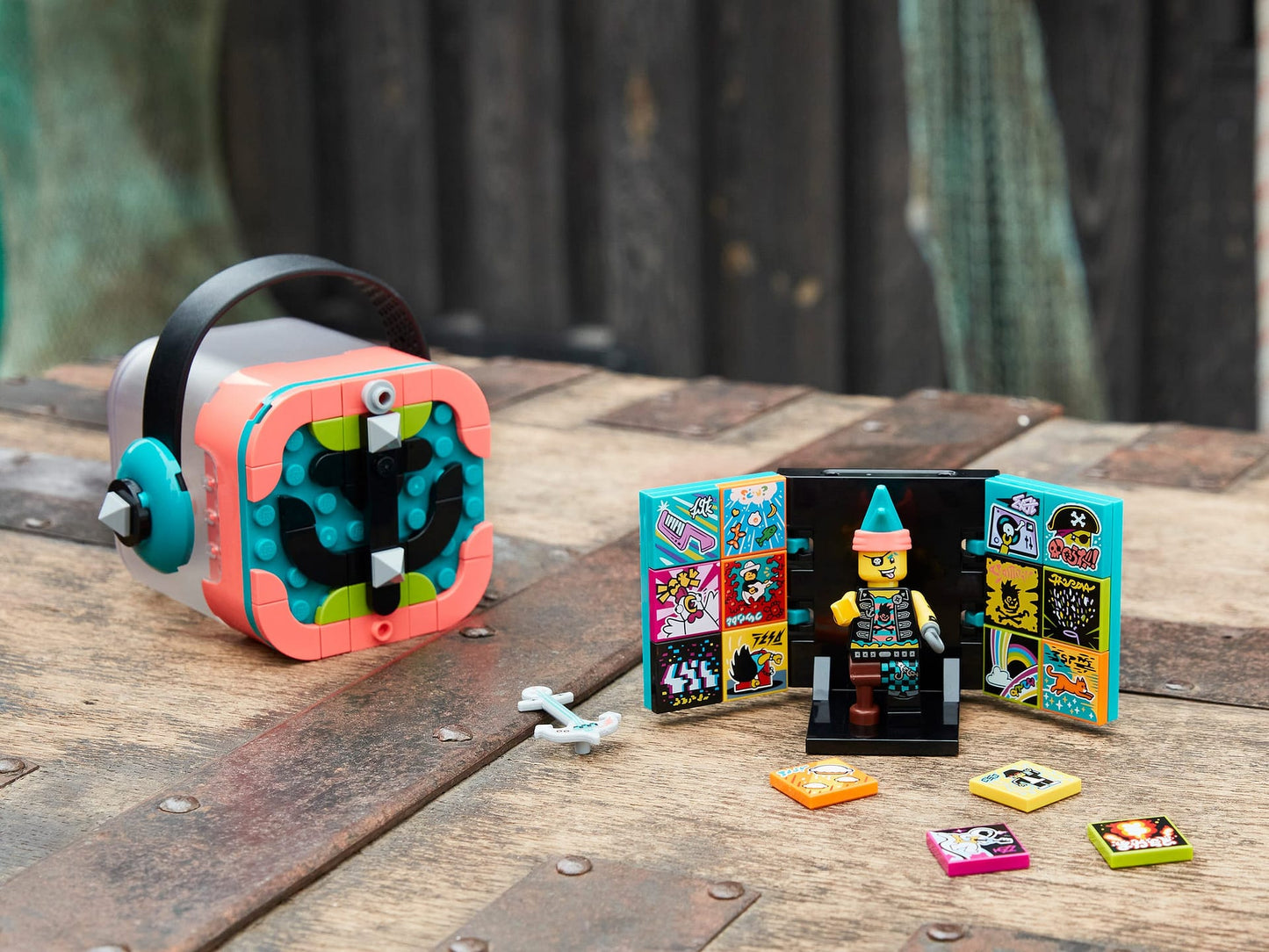 LEGO 43103 Punk Pirate BeatBox - VIDIYO
