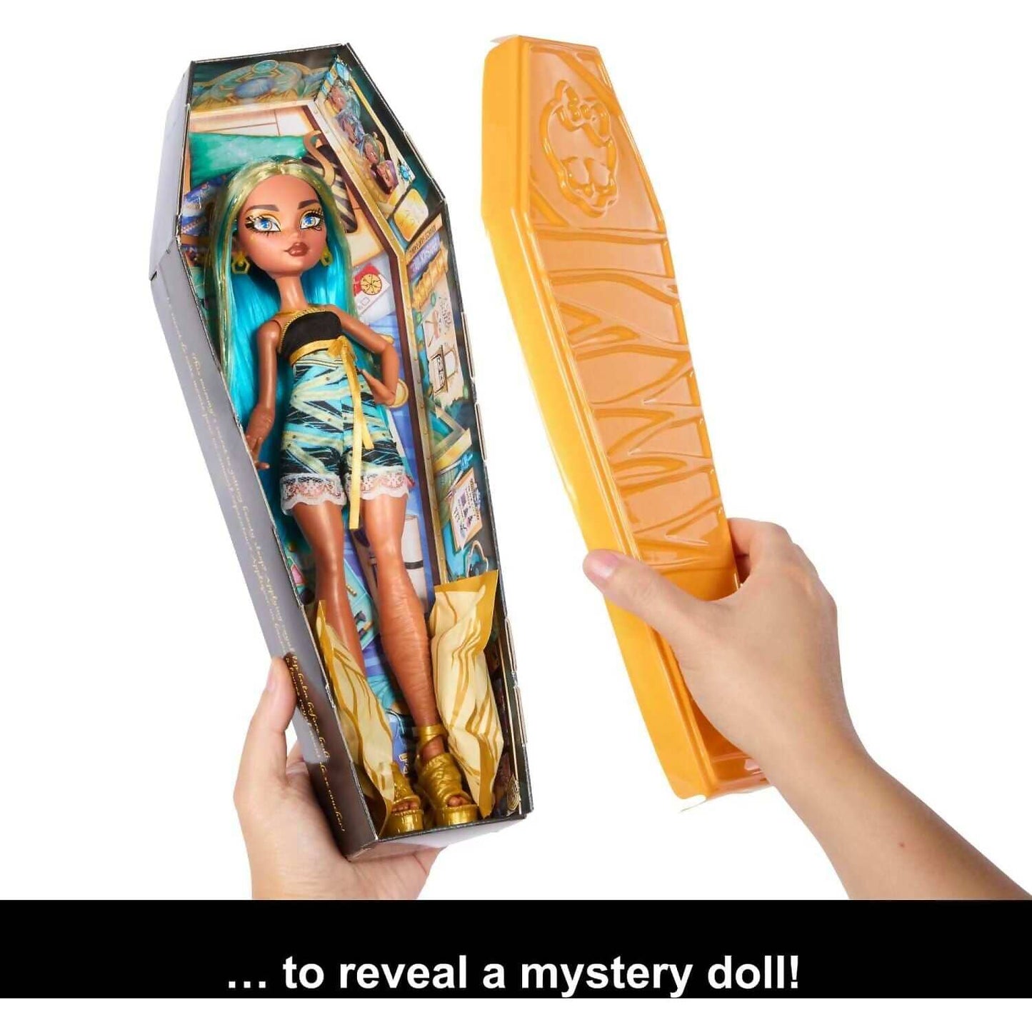 Monster High - Buried Secrets Surprise Dolls With Cozy Creepover Theme
