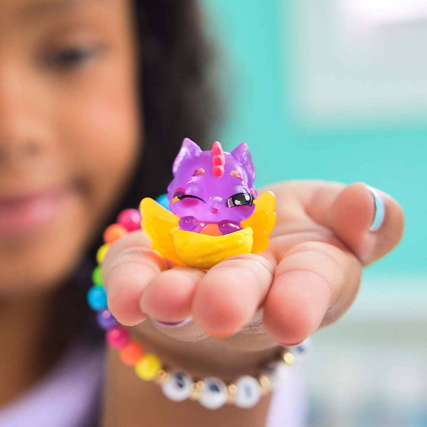 Hatchimals Alive! - Neon Rainbow 1-pack Blind Box