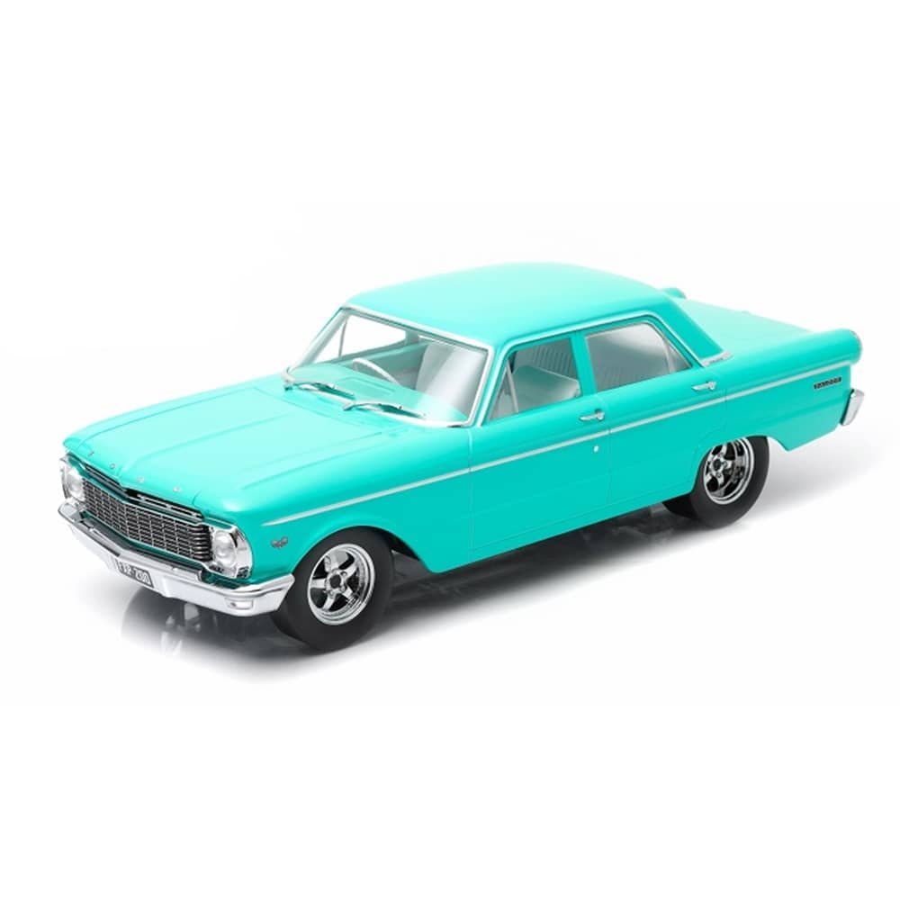 DDA Collectibles 1:18 Scale - Custom 1965 Ford Falcon XP Sedan Teal - Diecast Model