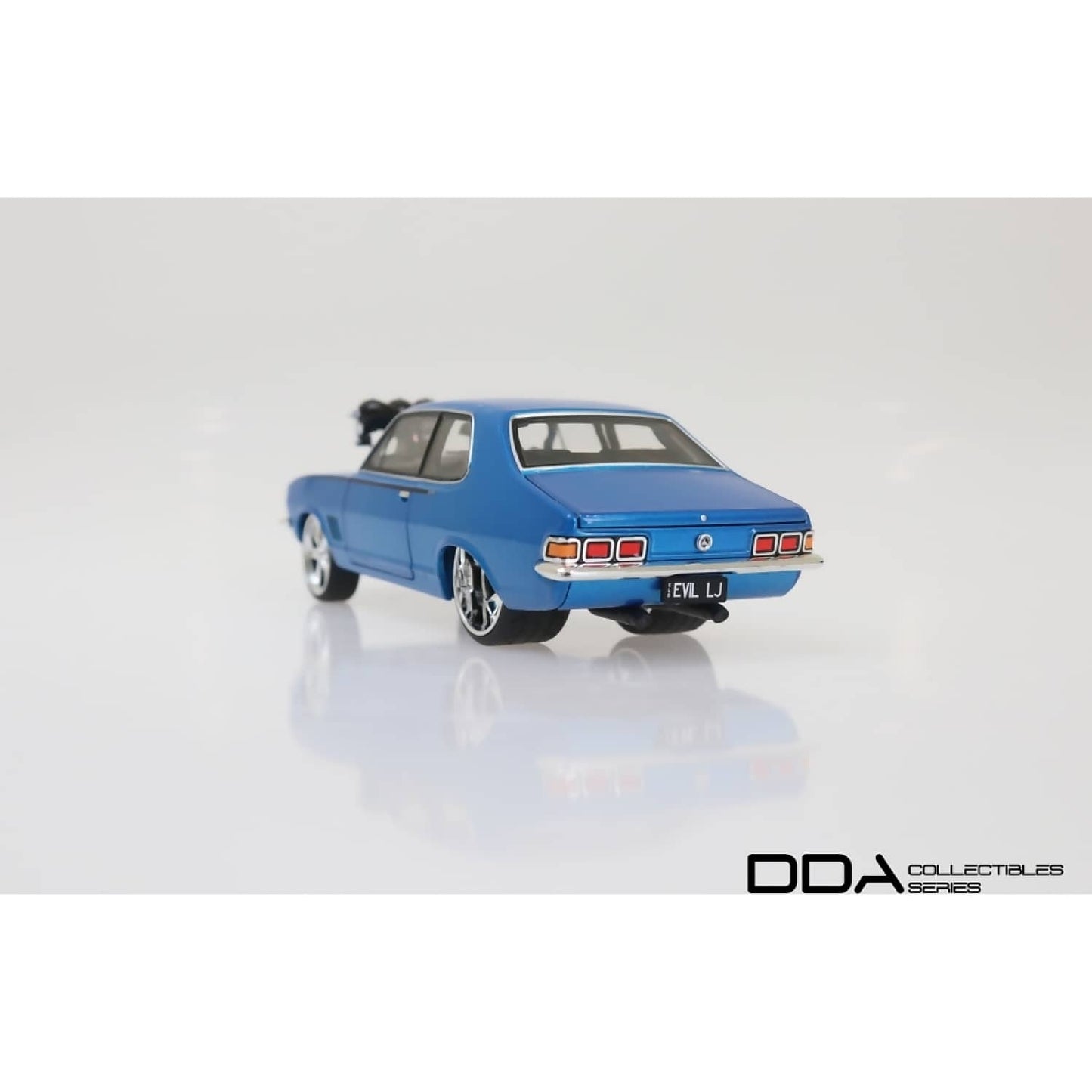 DDA Collectibles 1:24 Scale - Metallic Blue Evil LJ 1973 Holden LJ Torana - Diecast Model