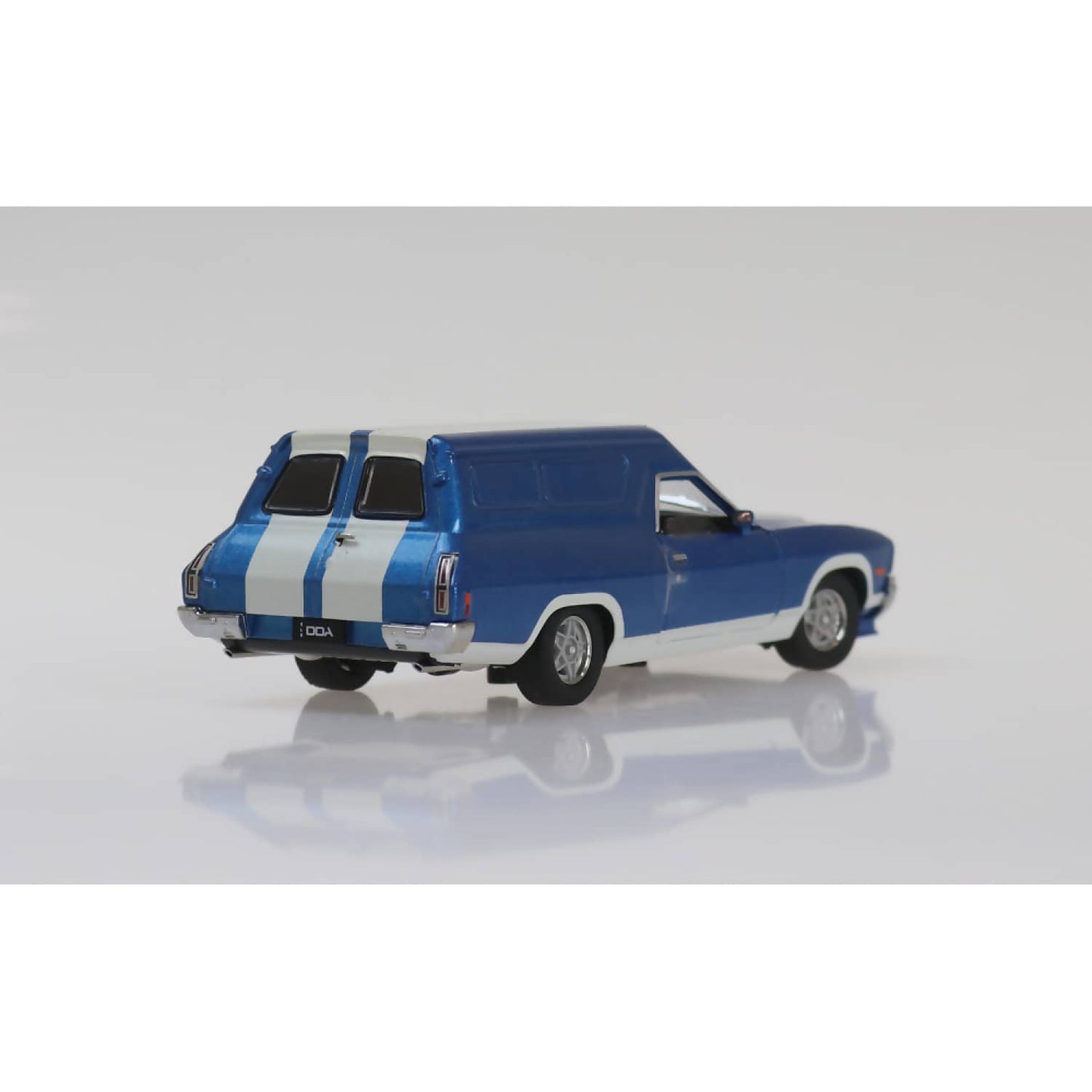 DDA Collectibles 1:32 Scale - Dark Blue White Stripes XC Panel Van - Diecast Model