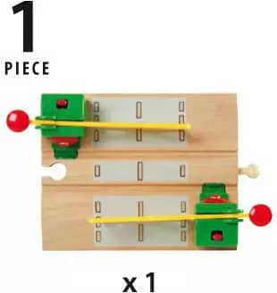Brio World - Wooden Accessory Magnetic Action Crossing