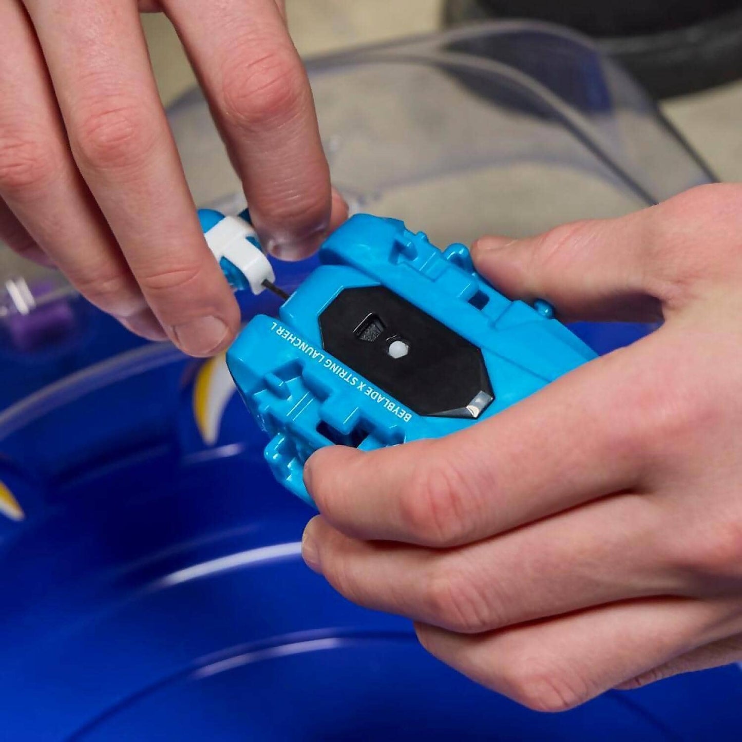 Beyblade X - Cobalt Dragoon 2-60C Deluxe Left-spin String Launcher Set