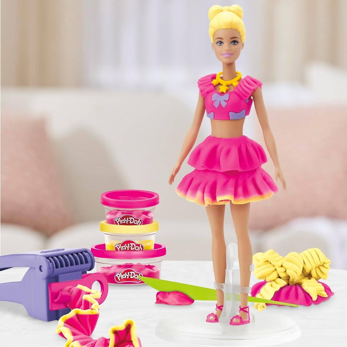 Play-Doh - Barbie Ruffles & Bows Doll Set - Hasbro