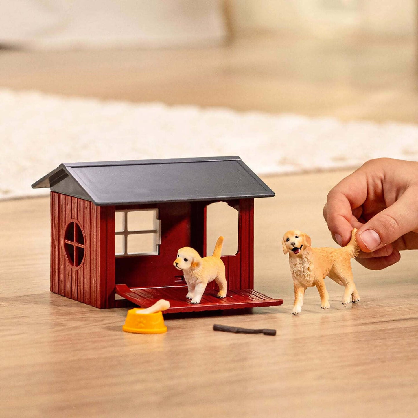 Schleich - Dog Kennel with Golden Retriever
