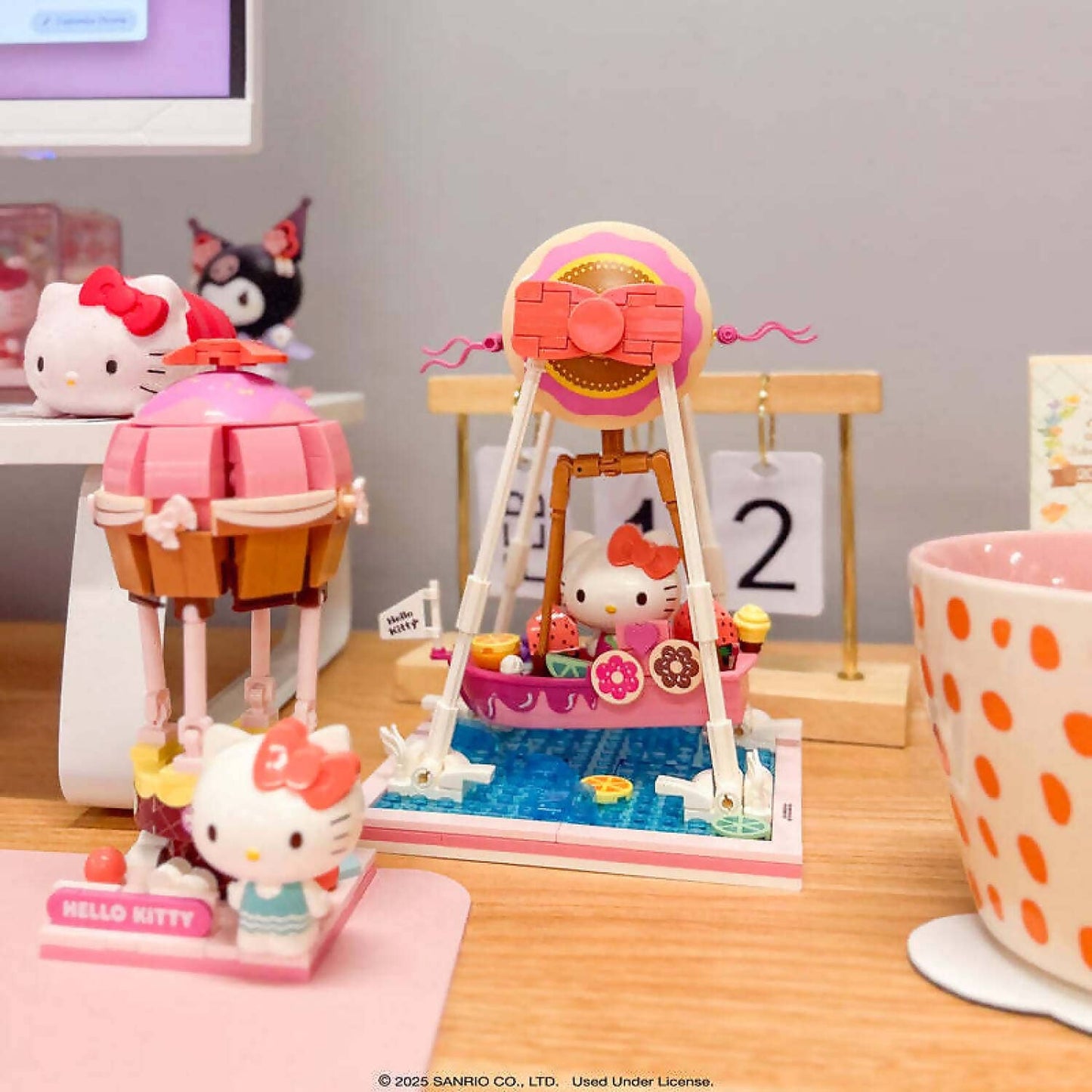 Hello Kitty and Friends - YuMe Blocks Summer Wunderland - Hello Kitty Donut Ship 280 Pieces