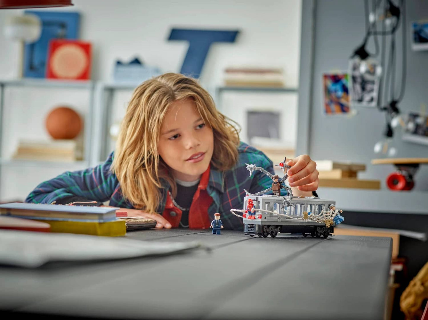 LEGO 76321 Spider-Man vs. Doc Ock Subway Train Scene - Marvel Super Heroes