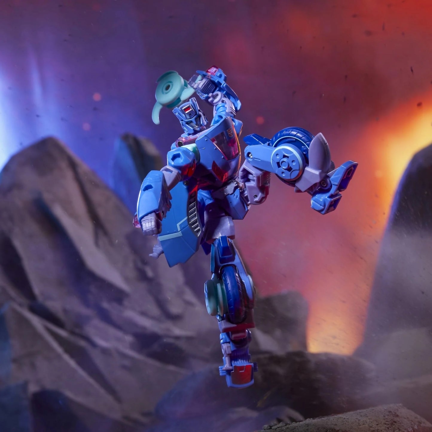 Transformers - Legacy United Deluxe Class Cyberverse Universe Chromia 5.5-inch Action Figure - Hasbro