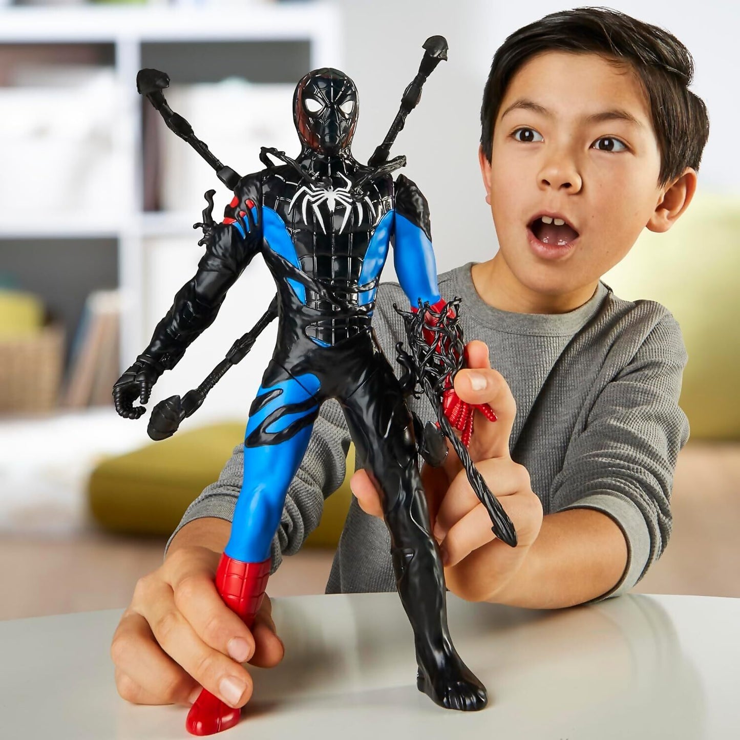 Marvel Spider-Man - VenomVersus Spider-Man Liquid Shifter Colour Change 11-inch Action Figure - Hasbro