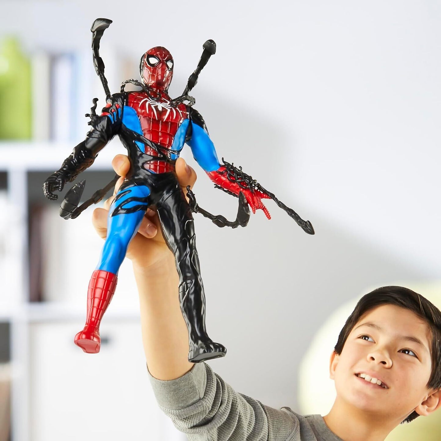 Marvel Spider-Man - VenomVersus Spider-Man Liquid Shifter Colour Change 11-inch Action Figure - Hasbro