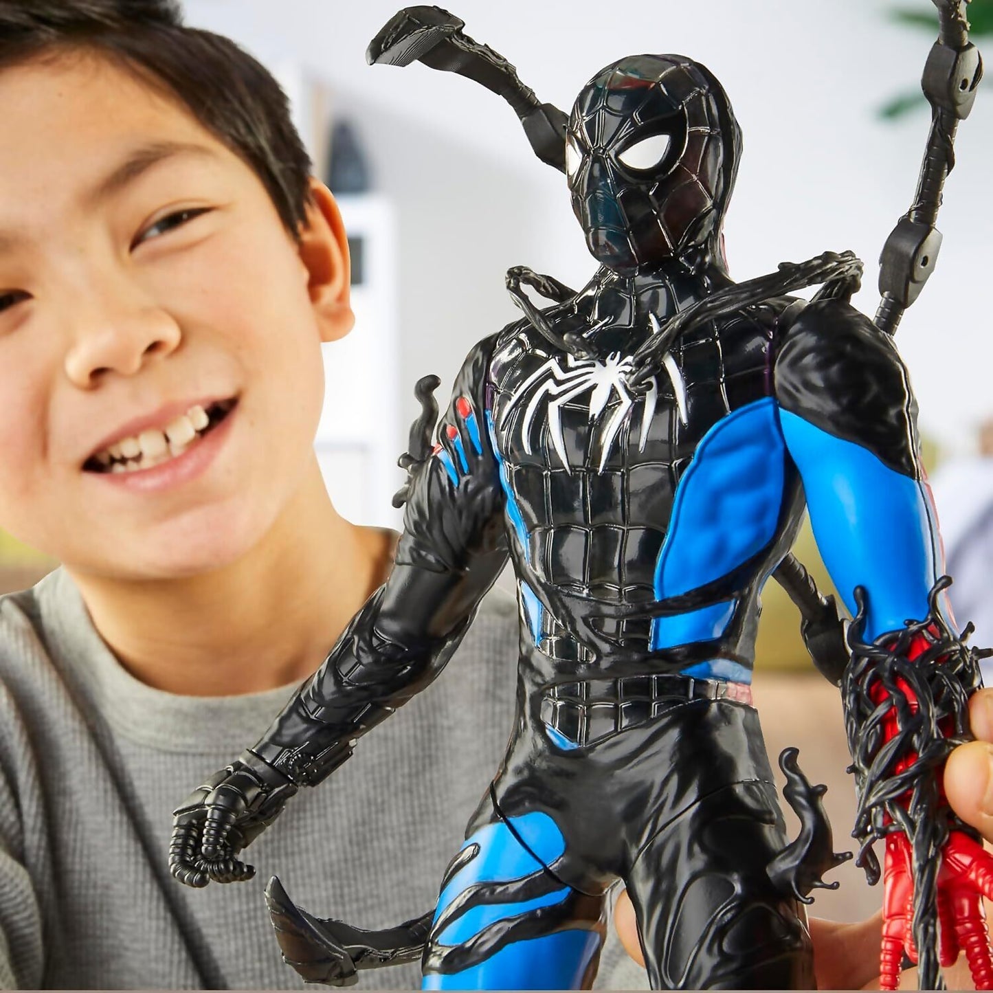 Marvel Spider-Man - VenomVersus Spider-Man Liquid Shifter Colour Change 11-inch Action Figure - Hasbro